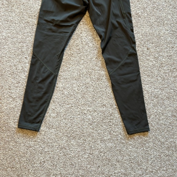 Acura Vibe Camo Green side pocket Legging - Picture 6 of 9